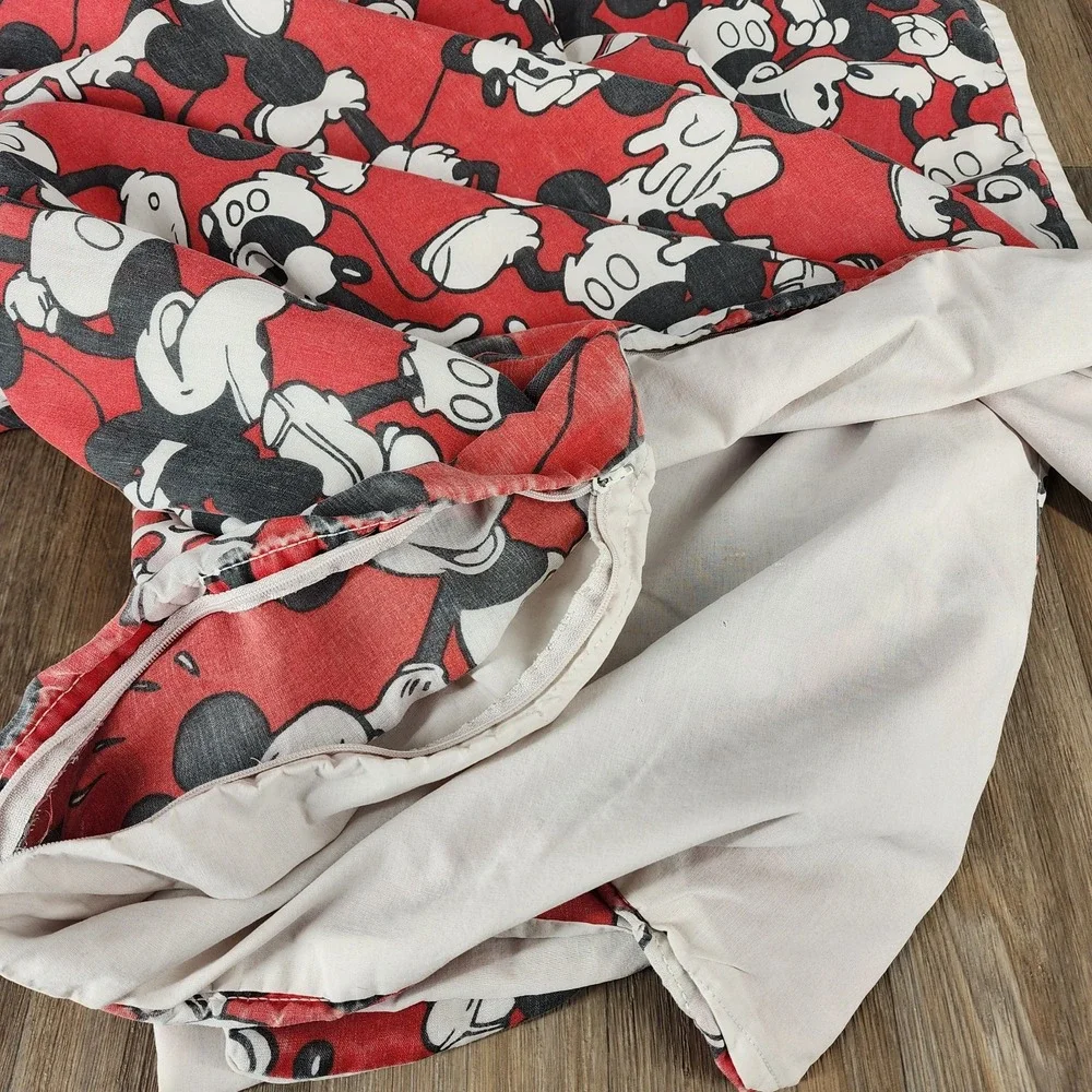 Vintage Disney Mickey Mouse Twin Size Zip Duvet Cover & Pillow Case Red & Black